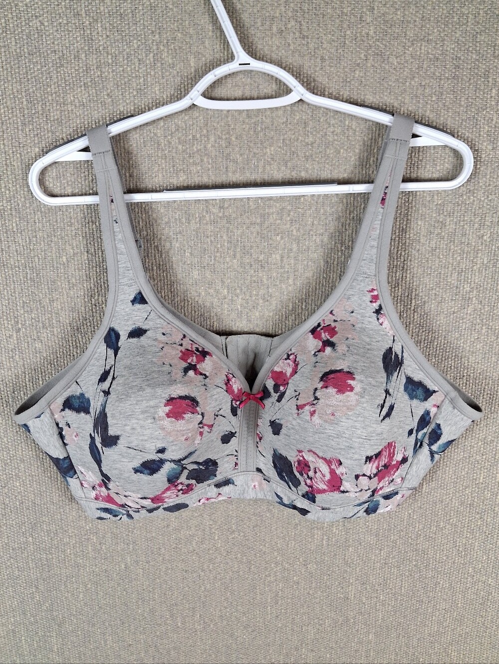 Cacique Lane Bryant Wireless Bra 44C Lightly Lined No-Wire Gray Floral Plus Size